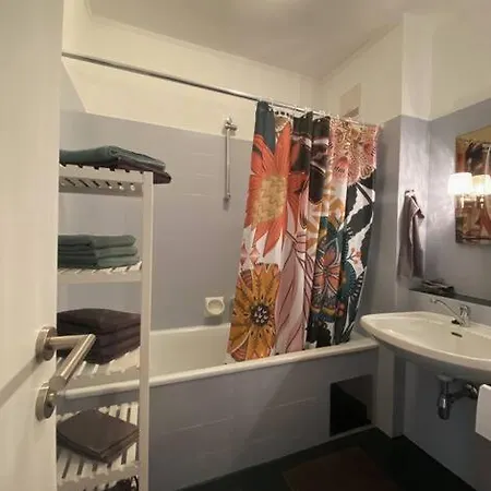 Nette Wohnung, 8 Km Rb Ring Apartment *